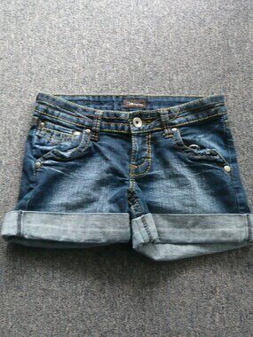 Women’s Bu From Malibu blue cuffed hem jean shorts size Junior 5